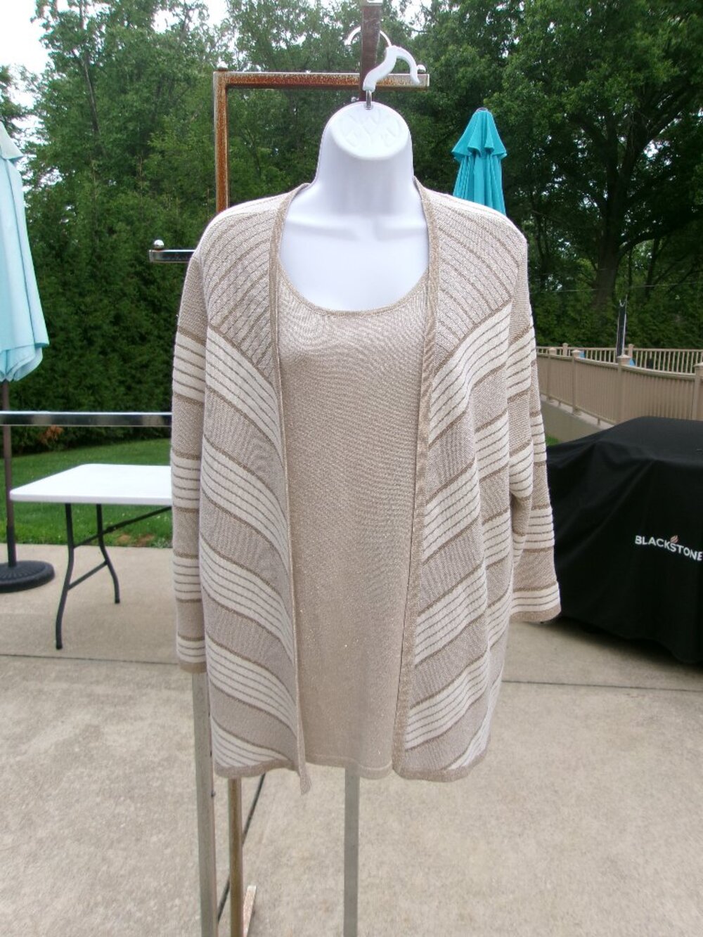 ALFRED DUNNER GOLD 2PC LOOK SWEATER 1X